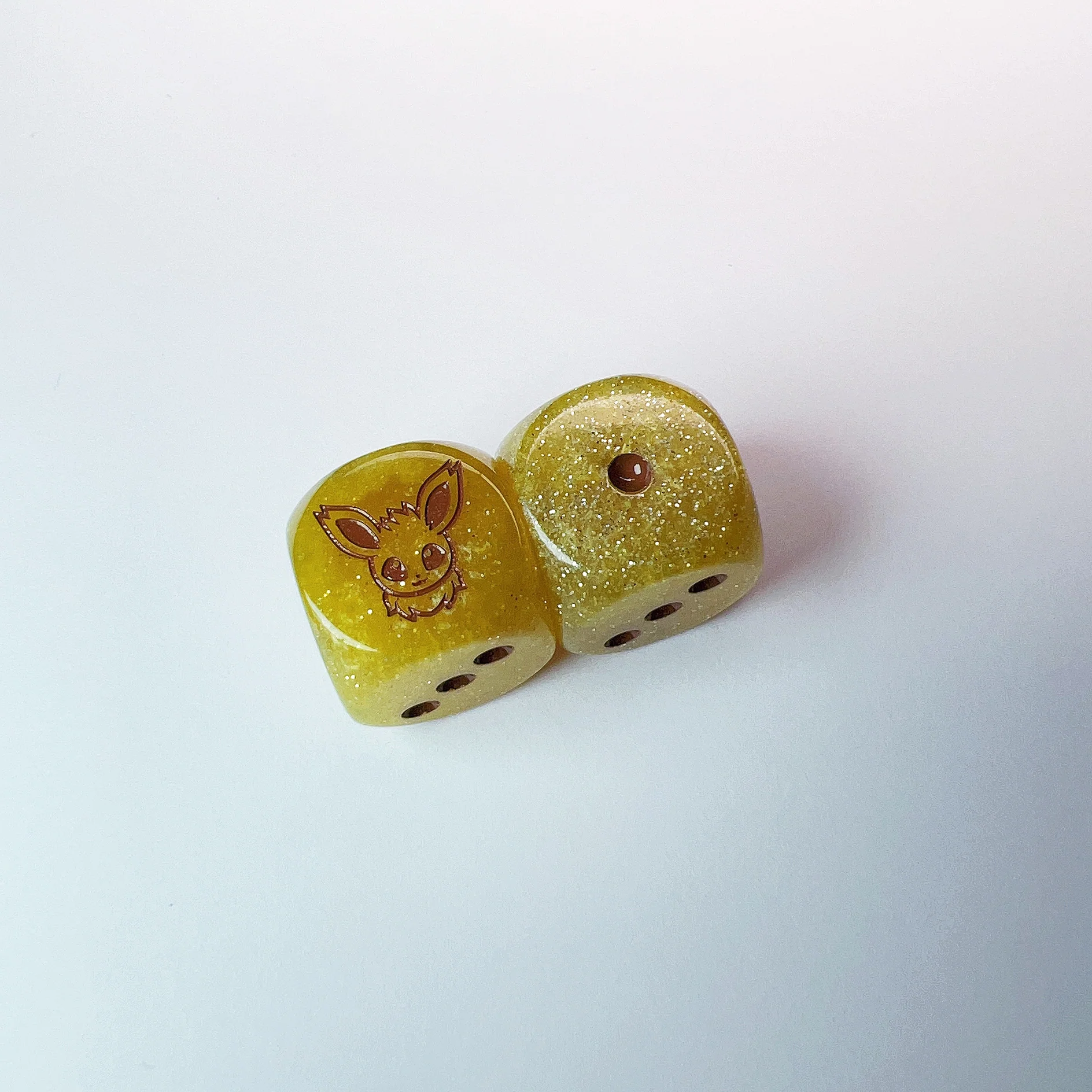 Eeveelution 20mm Colored Dice - Image 2