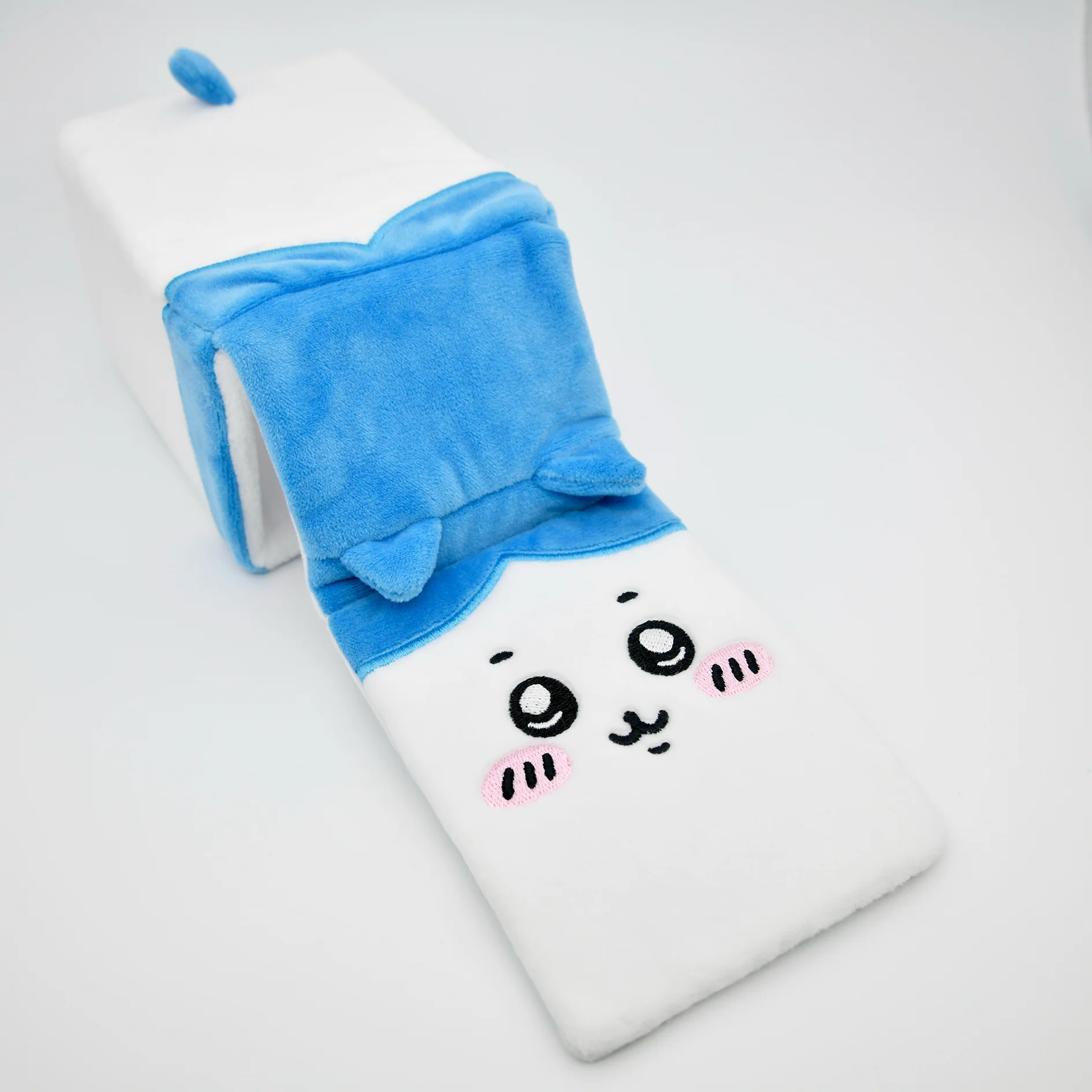 Hachiware Plushie Deck Box [Limited Quantities In-Stock] - Image 5