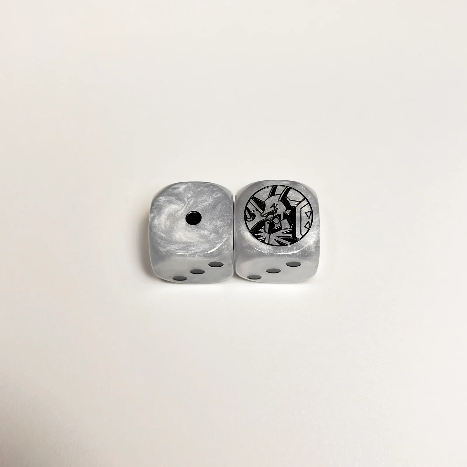 Knights & Friends 20mm Colored Dice - Image 4