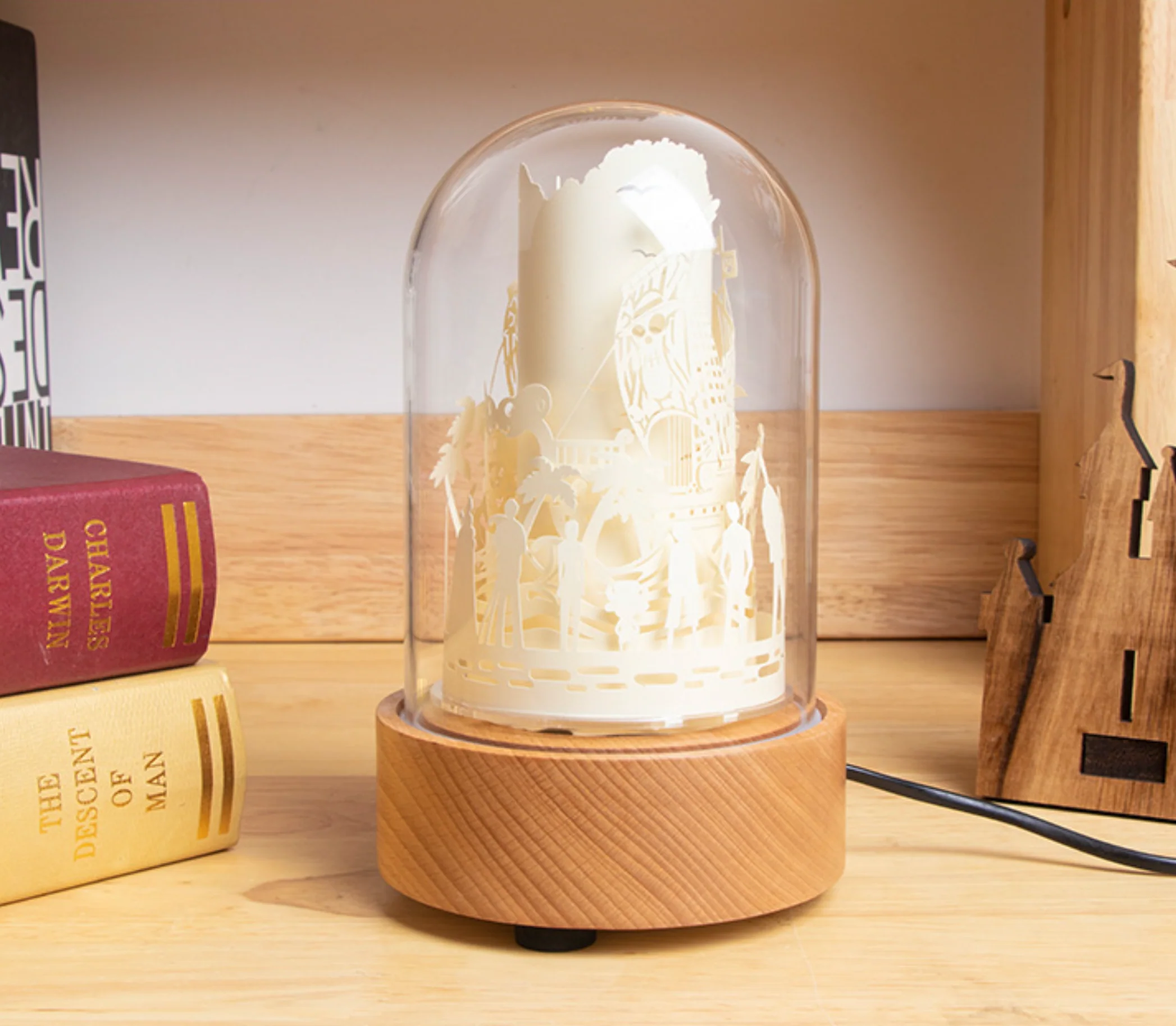 Pirate Kings Paper Cut-out Night Lamp - Image 4